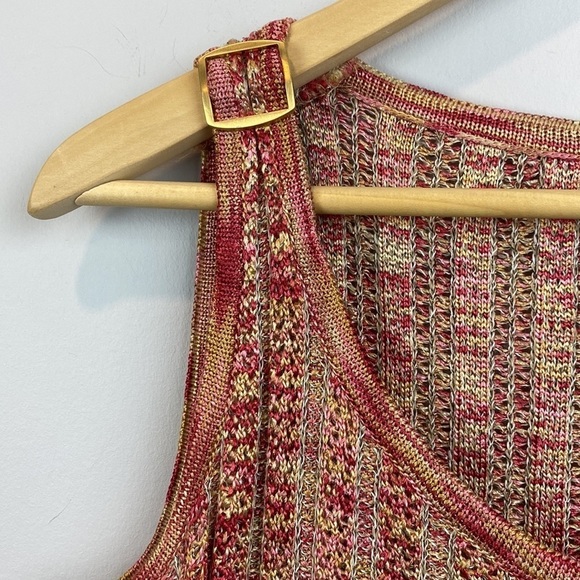 St. John Sport • Knitted Scoop Neck Tank Top - Picture 3 of 8